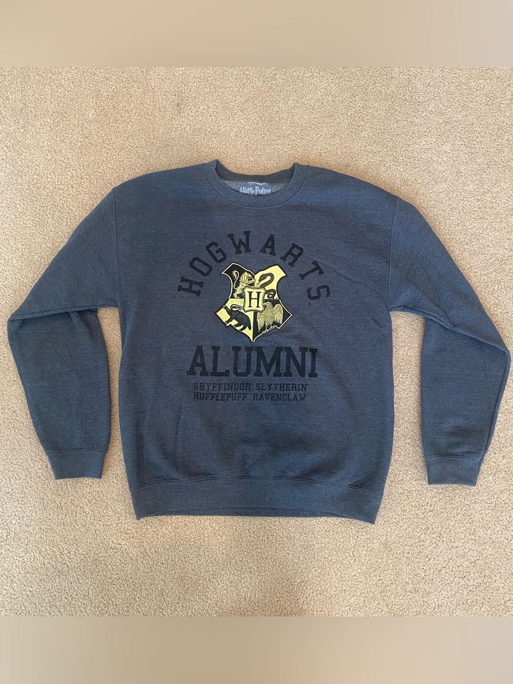 Harry Potter Hogwarts Alumni Grey Crewneck Sweatshirt Unisex Size Small